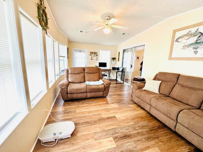 22 Henry Drive a Winter Haven, FL Mobile or Manufactured Home for Sale